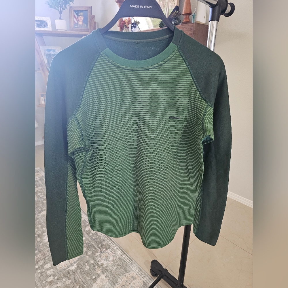 Patagonia Olive Green and Black CAPILENE Striped Tee Sz Small